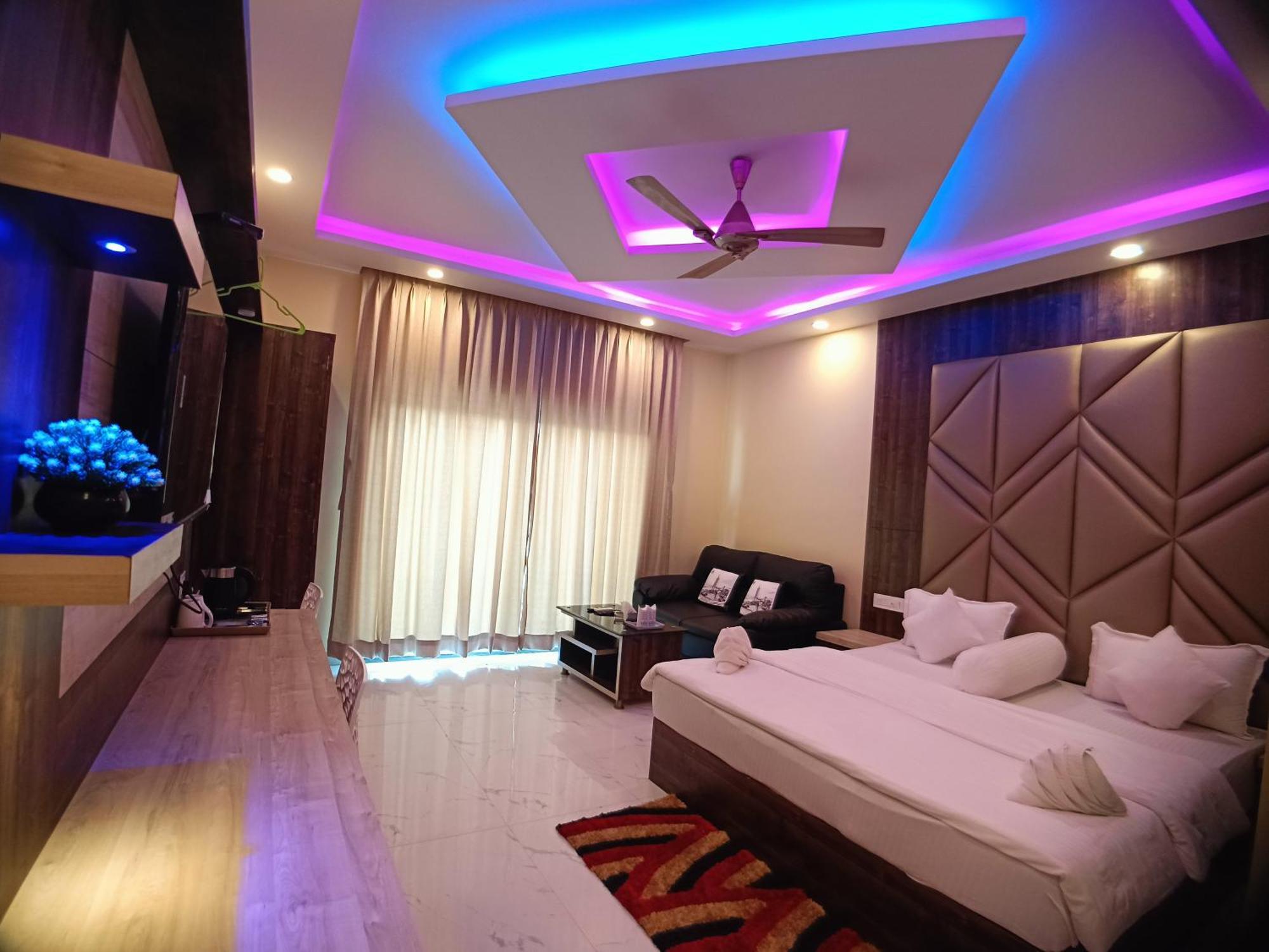 The Triton Beach Resort Мандармані Екстер'єр фото