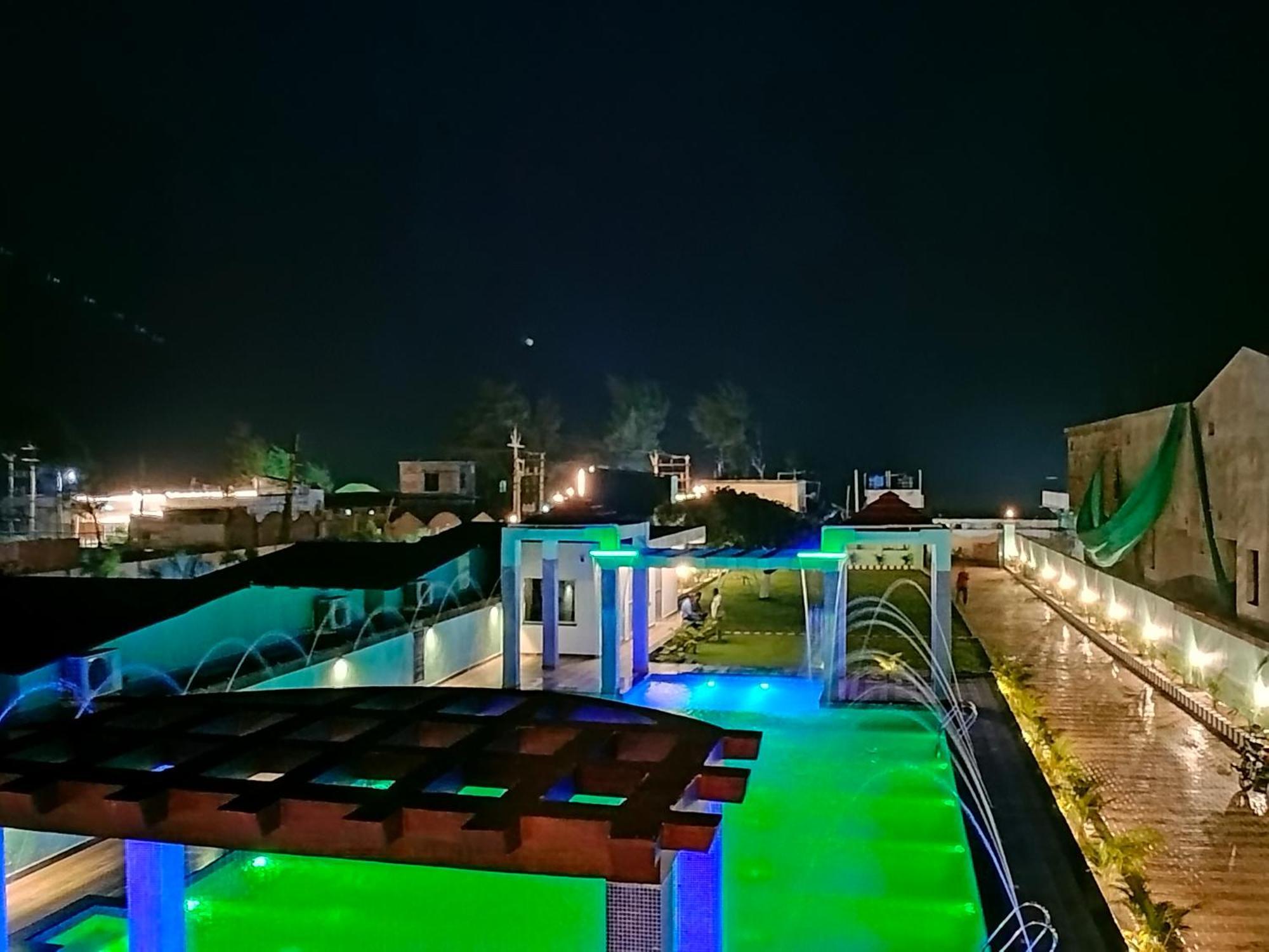 The Triton Beach Resort Мандармані Екстер'єр фото
